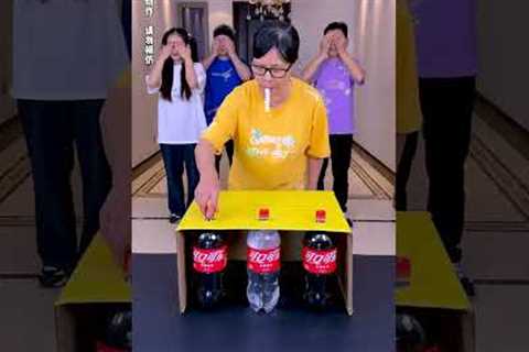 Coca-Cola Vs Mentos Challenge, So Exciting! #Funnyfamily#PartyGames